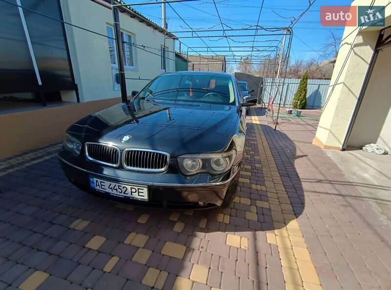 Седан BMW 7 Series 2003 в Первомайске
