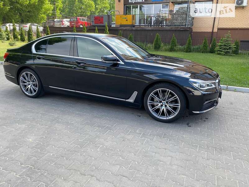 Седан BMW 7 Series 2017 в Хмельницком