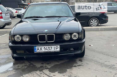 Седан BMW 7 Series 1988 в Харькове
