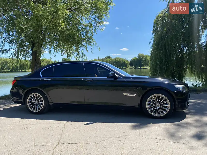 BMW 7 Series 2011