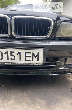 Седан BMW 7 Series 1995 в Днепре