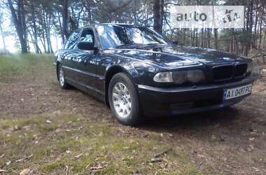 Седан BMW 7 Series 2000 в Вышгороде
