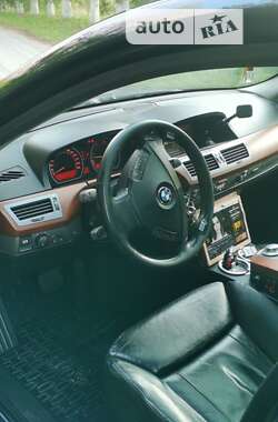 Седан BMW 7 Series 2004 в 