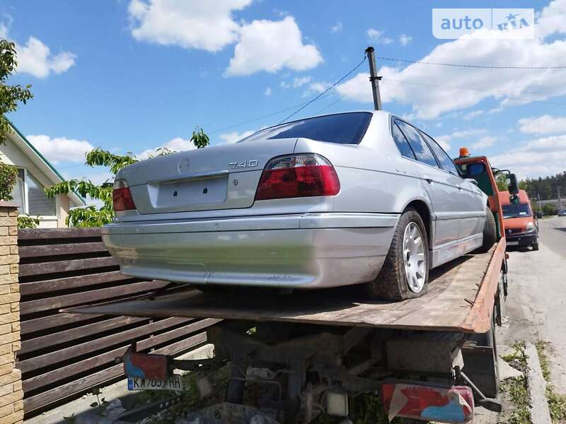 Седан BMW 7 Series 2000 в Киеве