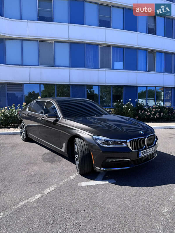 Седан BMW 7 Series 2015 в Одессе фото 3 Седан BMW 7 Series 2015 в Одессе