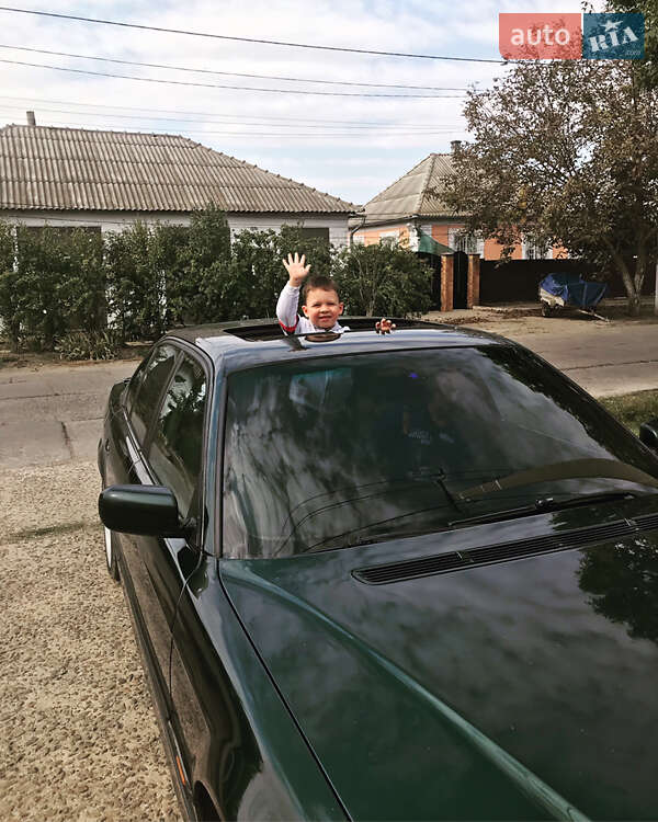 Седан BMW 7 Series 1999 в Килии