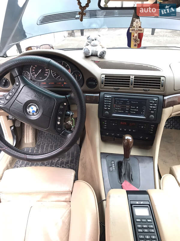 Седан BMW 7 Series 1999 в Килии