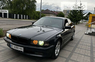 Седан BMW 7 Series 1995 в Горохові