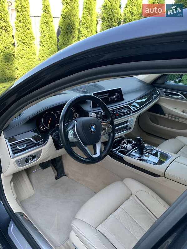 Седан BMW 7 Series 2015 в Кицмани
