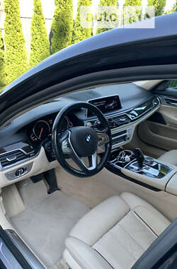 Седан BMW 7 Series 2015 в Кіцмані