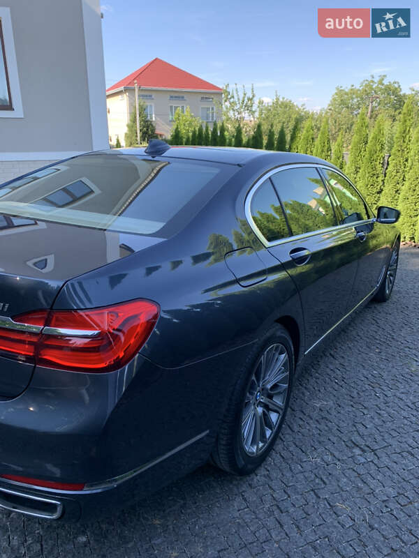 Седан BMW 7 Series 2015 в Кицмани