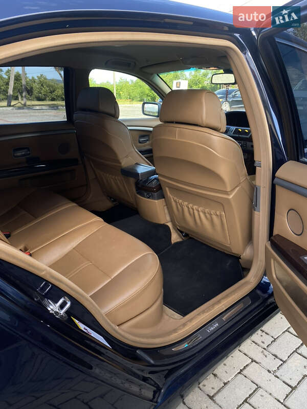 Седан BMW 7 Series 2006 в Львові