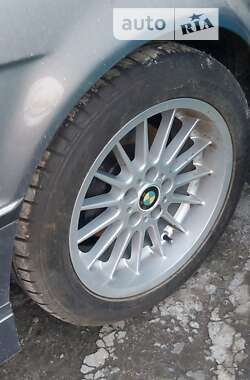 Седан BMW 7 Series 2001 в Шполе