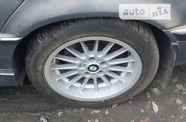 Седан BMW 7 Series 2001 в Шполі