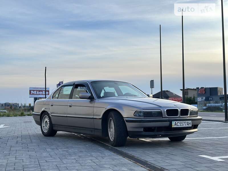 Седан BMW 7 Series 1994 в Луцьку