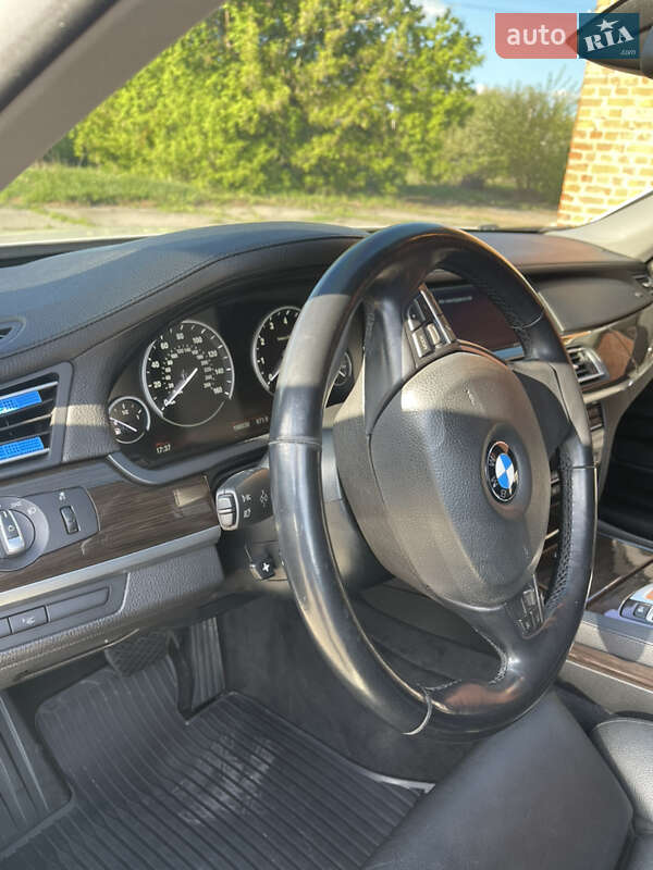 Седан BMW 7 Series 2011 в Полтаве фото 30 Седан BMW 7 Series 2011 в Полтаве