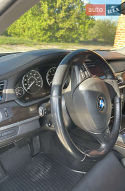 Седан BMW 7 Series 2011 в 