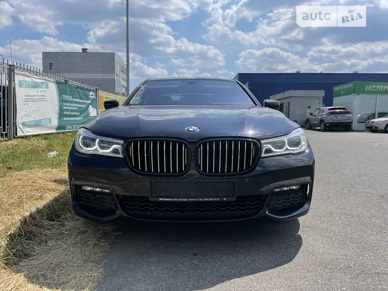 Седан BMW 7 Series 2016 в 
