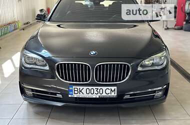 Седан BMW 7 Series 2013 в Ровно