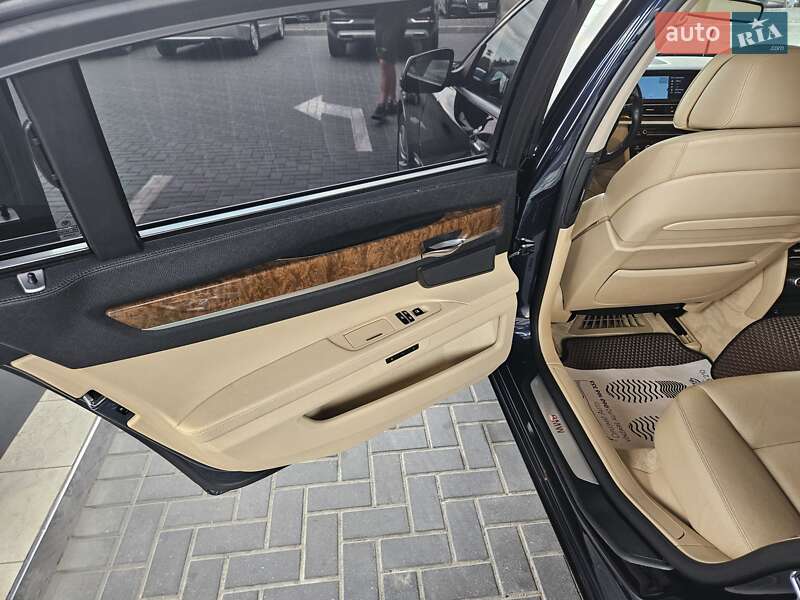 Седан BMW 7 Series 2009 в Одесі