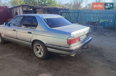 Седан BMW 7 Series 1990 в Ружині