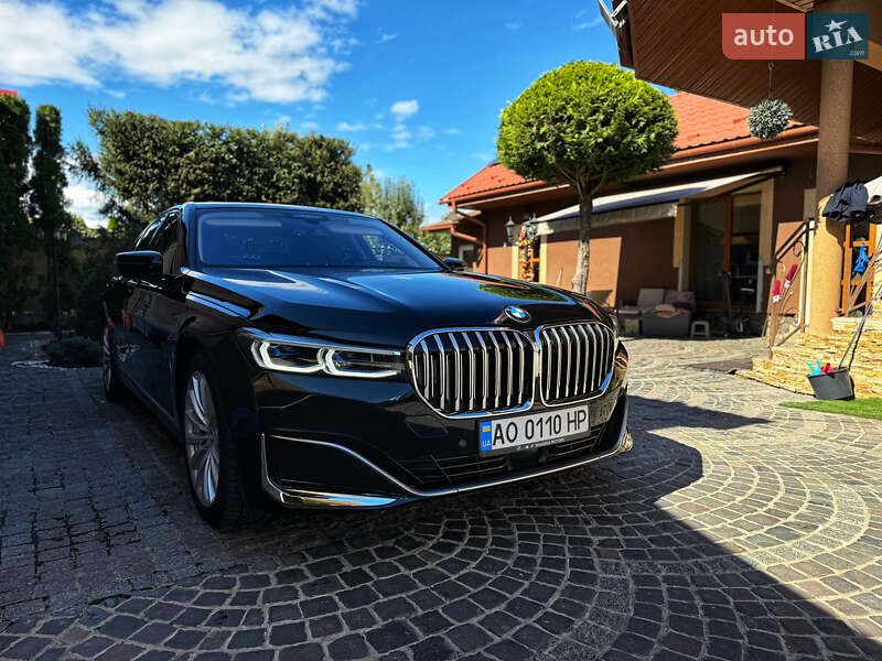 Седан BMW 7 Series 2020 в Мукачево
