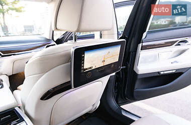 Седан BMW 7 Series 2015 в 