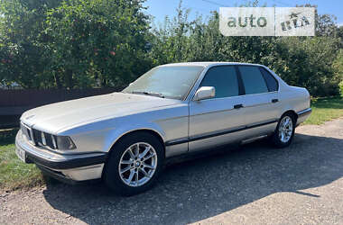 Седан BMW 7 Series 1993 в Дубно