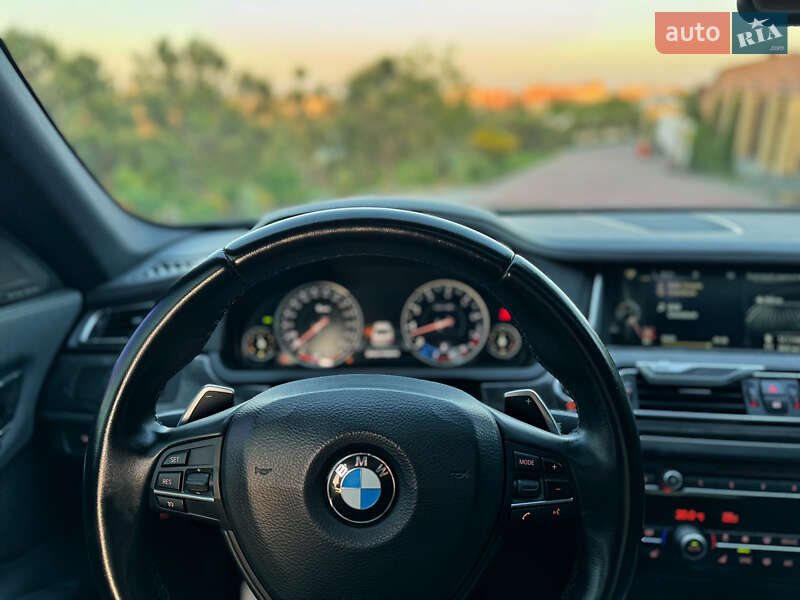 Седан BMW 7 Series 2013 в Чернівцях