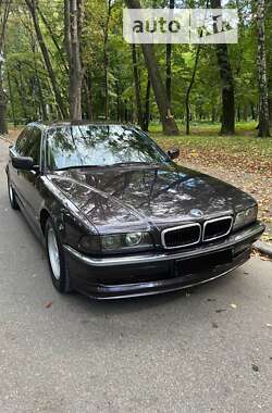 Седан BMW 7 Series 1995 в Черновцах