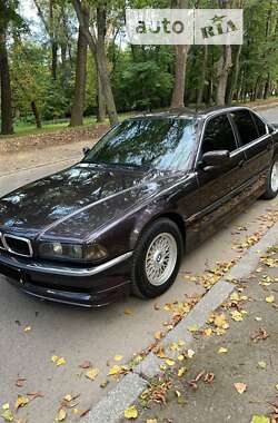 Седан BMW 7 Series 1995 в Черновцах