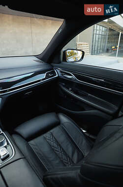 Седан BMW 7 Series 2018 в 