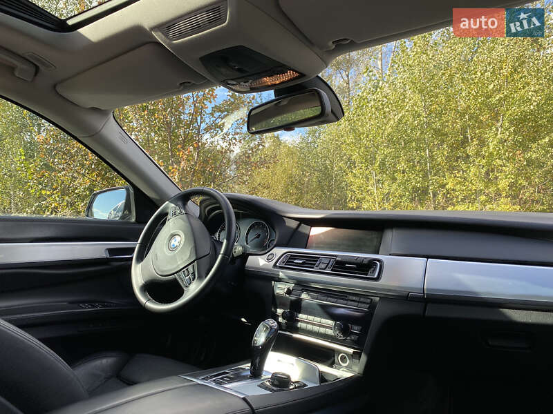 Седан BMW 7 Series 2010 в Житомире