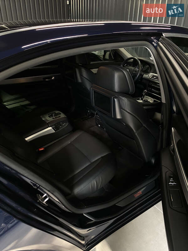Седан BMW 7 Series 2010 в Житомире