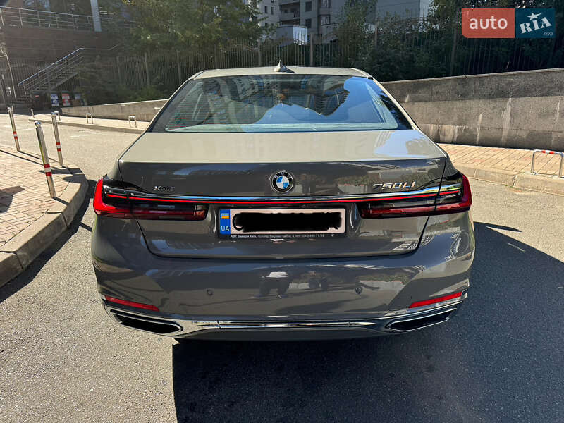 Седан BMW 7 Series 2019 в Чернівцях