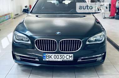 Седан BMW 7 Series 2013 в Ровно