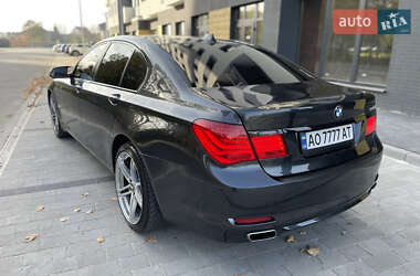 Седан BMW 7 Series 2010 в Мукачево