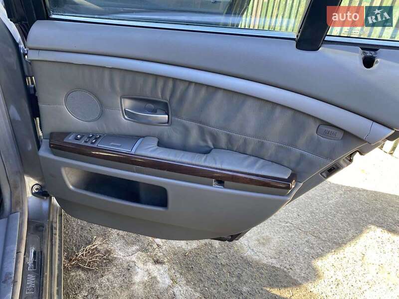 Седан BMW 7 Series 2002 в Немирові
