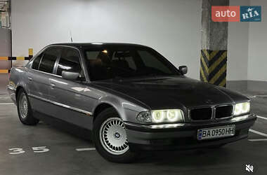 Седан BMW 7 Series 1994 в Запорожье