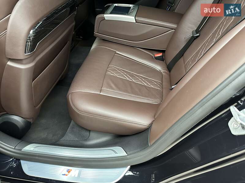 Седан BMW 7 Series 2017 в Виннице