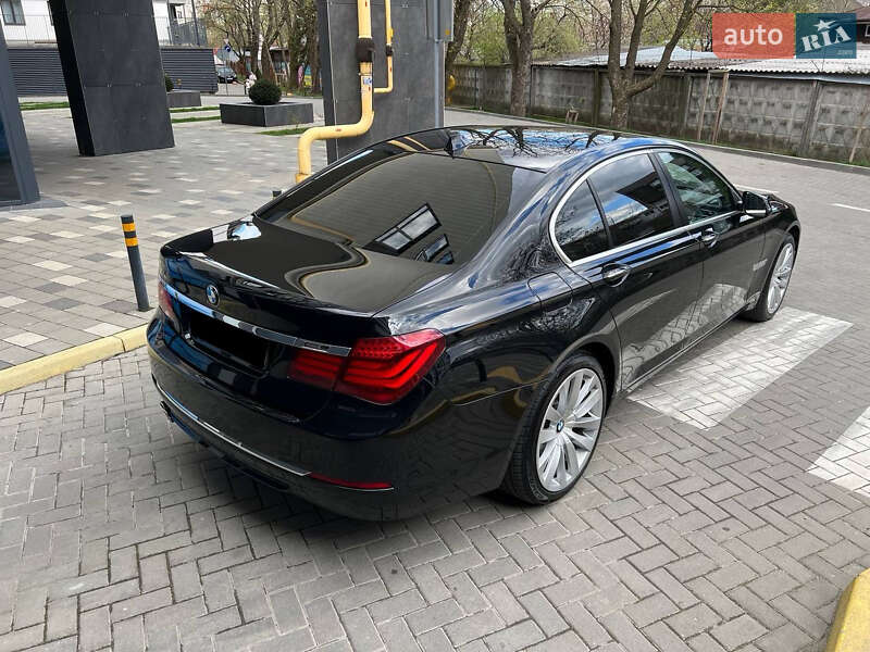 Седан BMW 7 Series 2015 в Львове