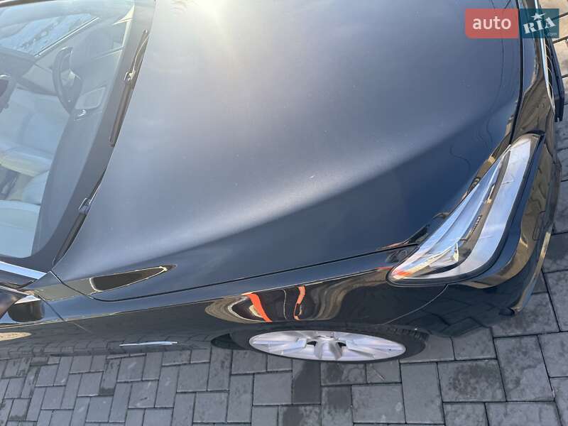 Седан BMW 7 Series 2014 в Черновцах