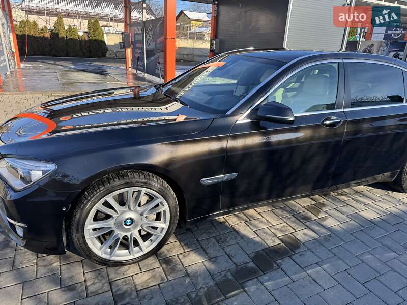 Седан BMW 7 Series 2014 в Черновцах