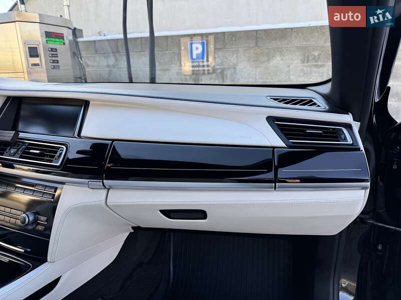 Седан BMW 7 Series 2014 в Черновцах