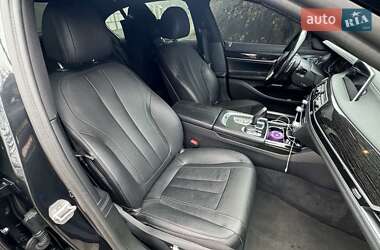 Седан BMW 7 Series 2016 в 