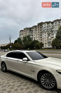 Седан BMW 7 Series 2010 в 
