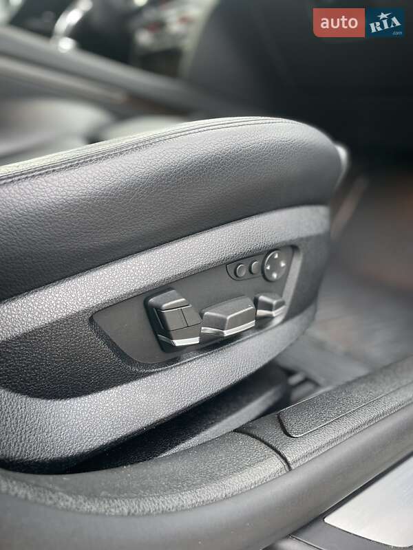 Седан BMW 7 Series 2010 в Ровно