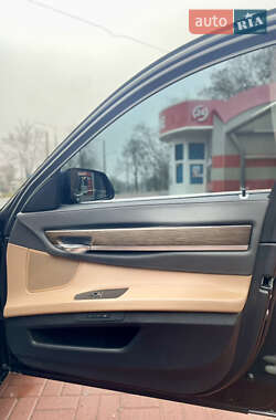 Седан BMW 7 Series 2014 в 