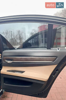 Седан BMW 7 Series 2014 в 