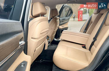 Седан BMW 7 Series 2014 в 